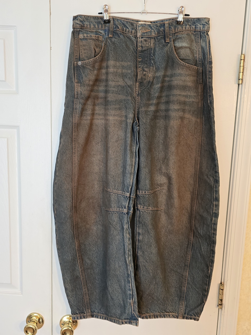 NWOT We The Free Blue & Brown Barrel Jeans - 29